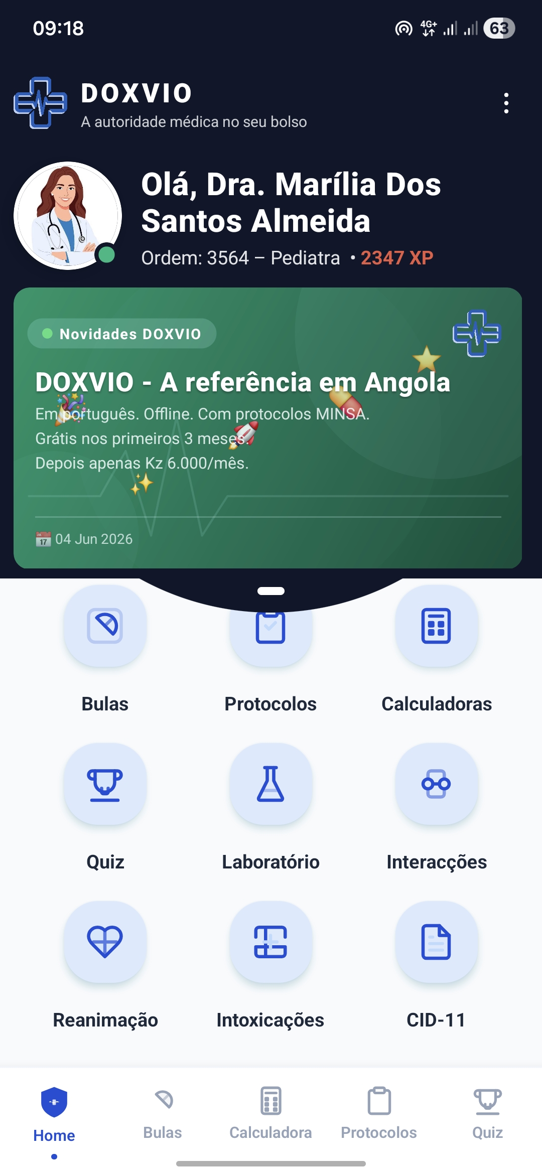 Painel do Doxvio mostrando todos os 9 módulos: Bulas, Protocolos, Calculadoras, Quiz, Laboratório, Interacções, Reanimação, Intoxicações e CID-11
